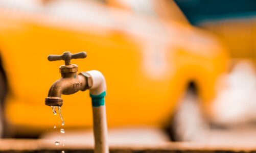 DIY vs. Professional Drain Cleaning: When to Call the Experts